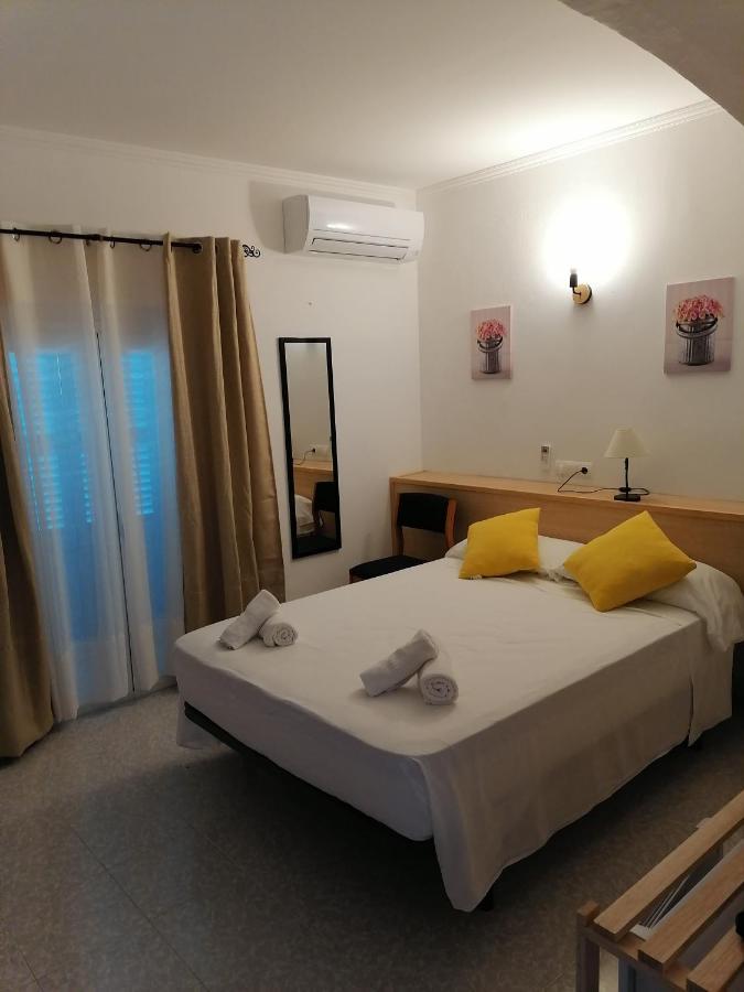 Hostal Pepe Сан-Ферран-де-сес-Рокес Екстер'єр фото