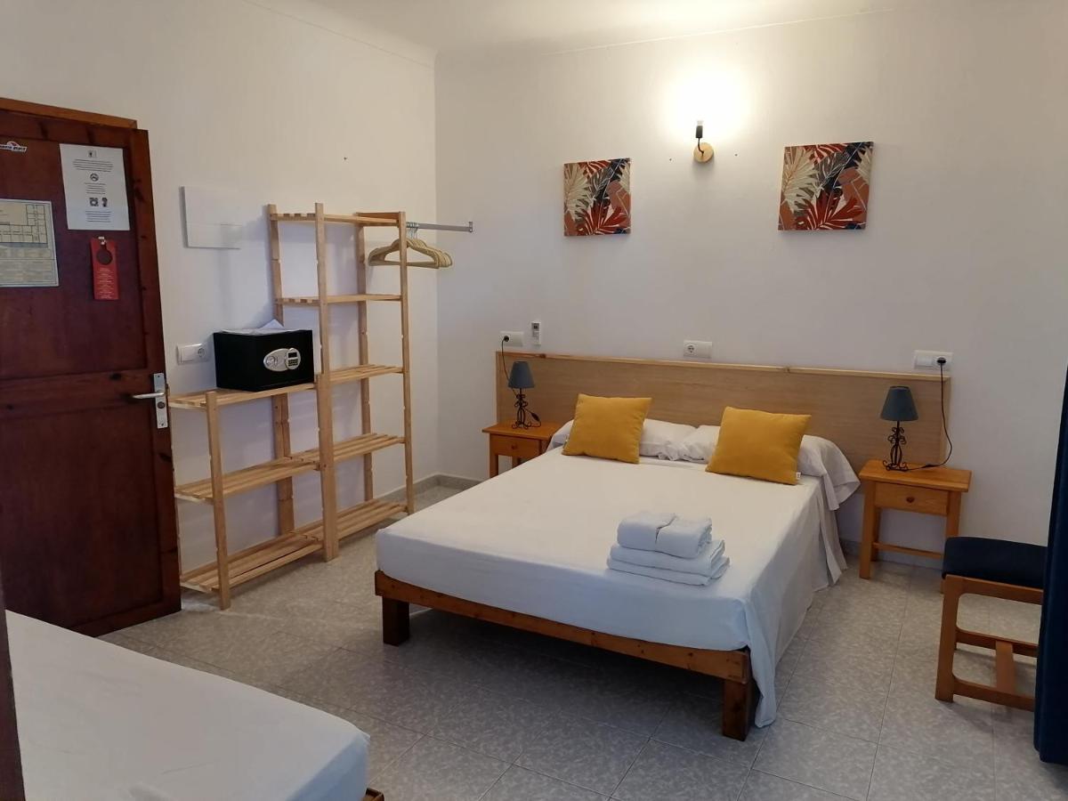 Hostal Pepe Сан-Ферран-де-сес-Рокес Екстер'єр фото